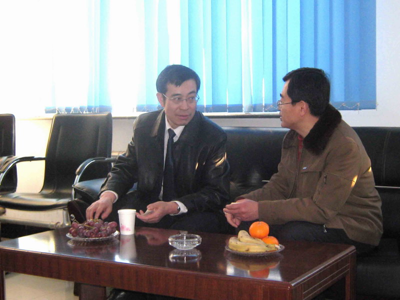 巴彦淖尔市组织部部长马麟一行慰问公司科技职员-佰福国际药业