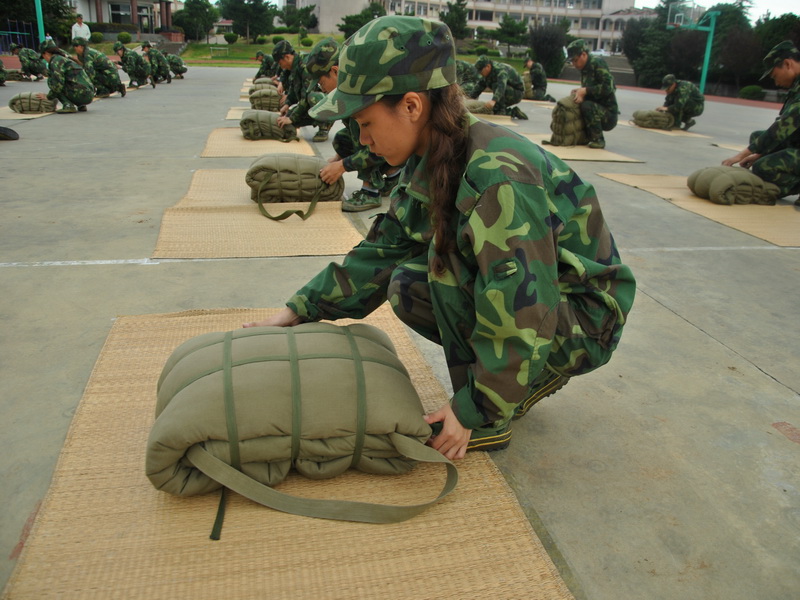 2013年佰福国际药业大学生军训圆满竣事-佰福国际药业