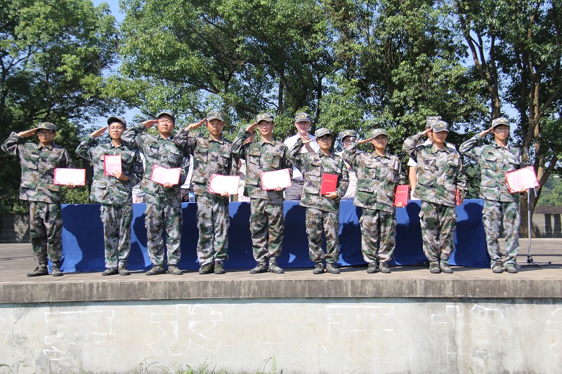 凝聚团队实力 突破自我限制 展现佰福国际风范——公司举行2015届大学生特训活动-佰福国际药业