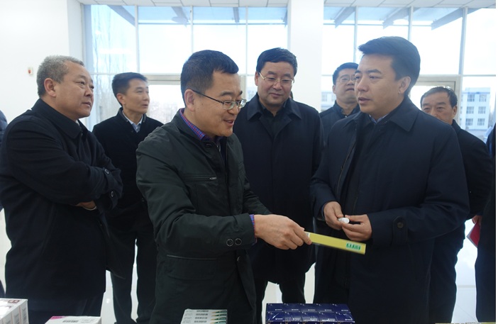 巴彦淖尔市委副书记、代市长张晓兵深入内蒙古佰福国际调研-佰福国际药业