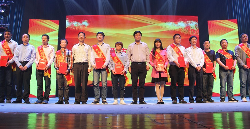 公司组织参演县“五一”职工文艺晚会-佰福国际药业